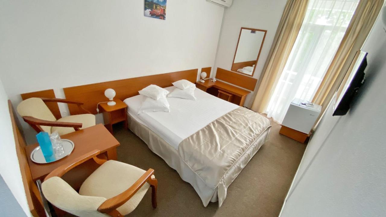 Hotel Decebal Neptun Exterior photo